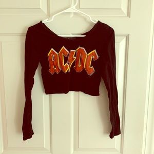 Forever 21 graphic long sleeve crop top